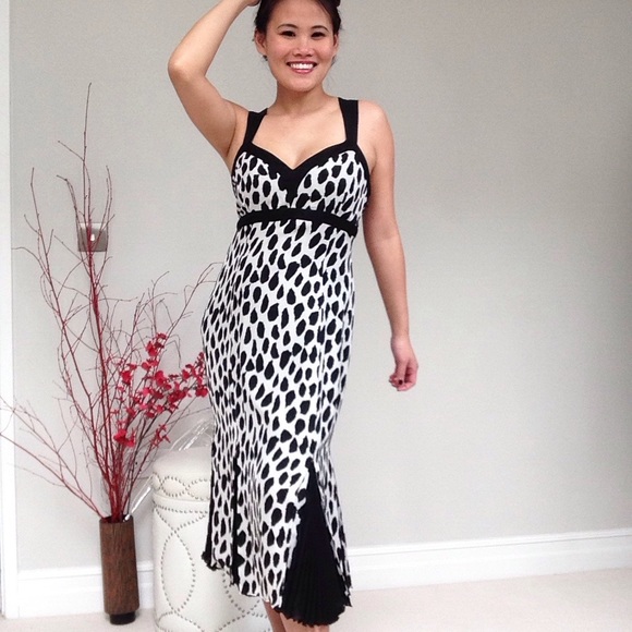 Jaeger London Dresses & Skirts - ✨Jaeger Black/White Sweetheart Accordion Dress✨